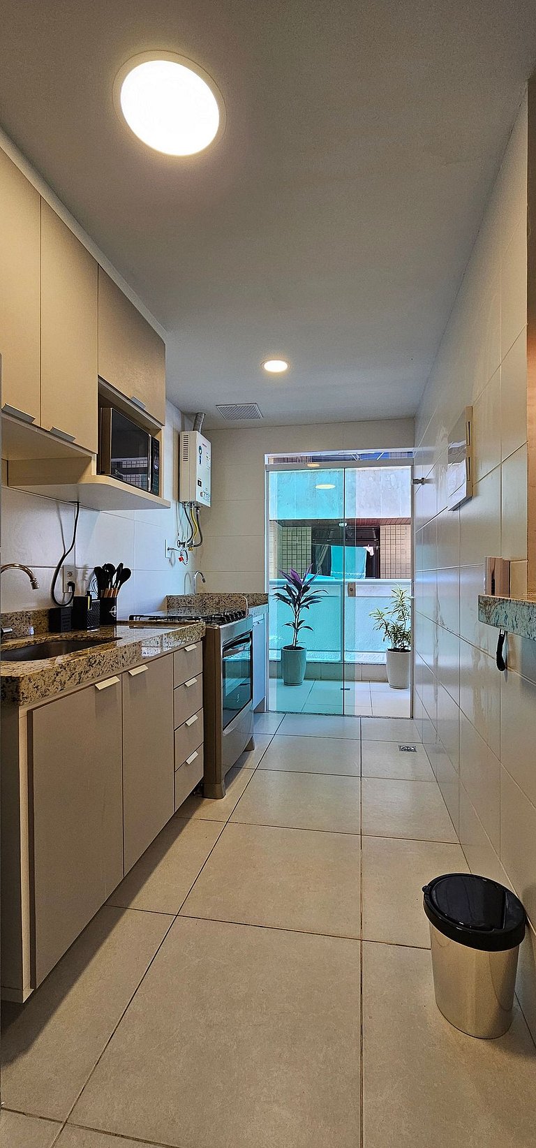 Lindo Apartamento na Praia do Forte! (204)