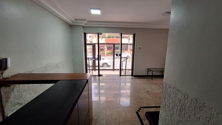 Praia do Forte a 50m | Conforto e Localização